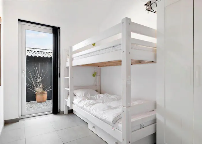 Ha404-frederikshavn-laerkevangsvej-61 Holiday home *